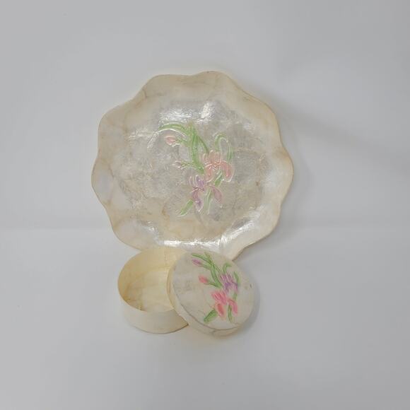 Capiz Shell Trinket Box Tray Floral Orchid Inlay Scalloped Edge Vintage SM CHIP - Picture 3 of 14
